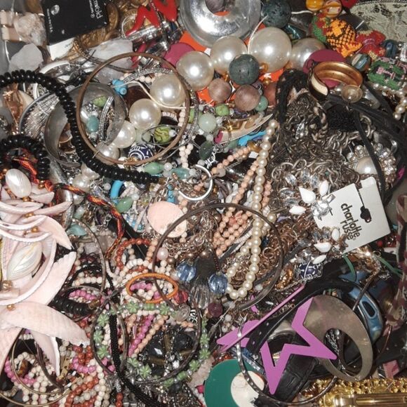 3 lb Mixed Jewelry Crafters lots junk - Picture 1 of 2